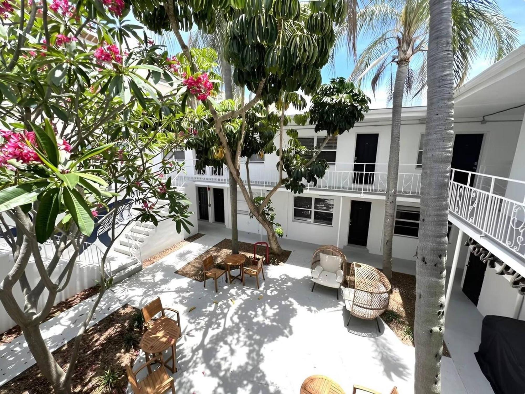 Apartment Spacious Near Nightlife & Dining!