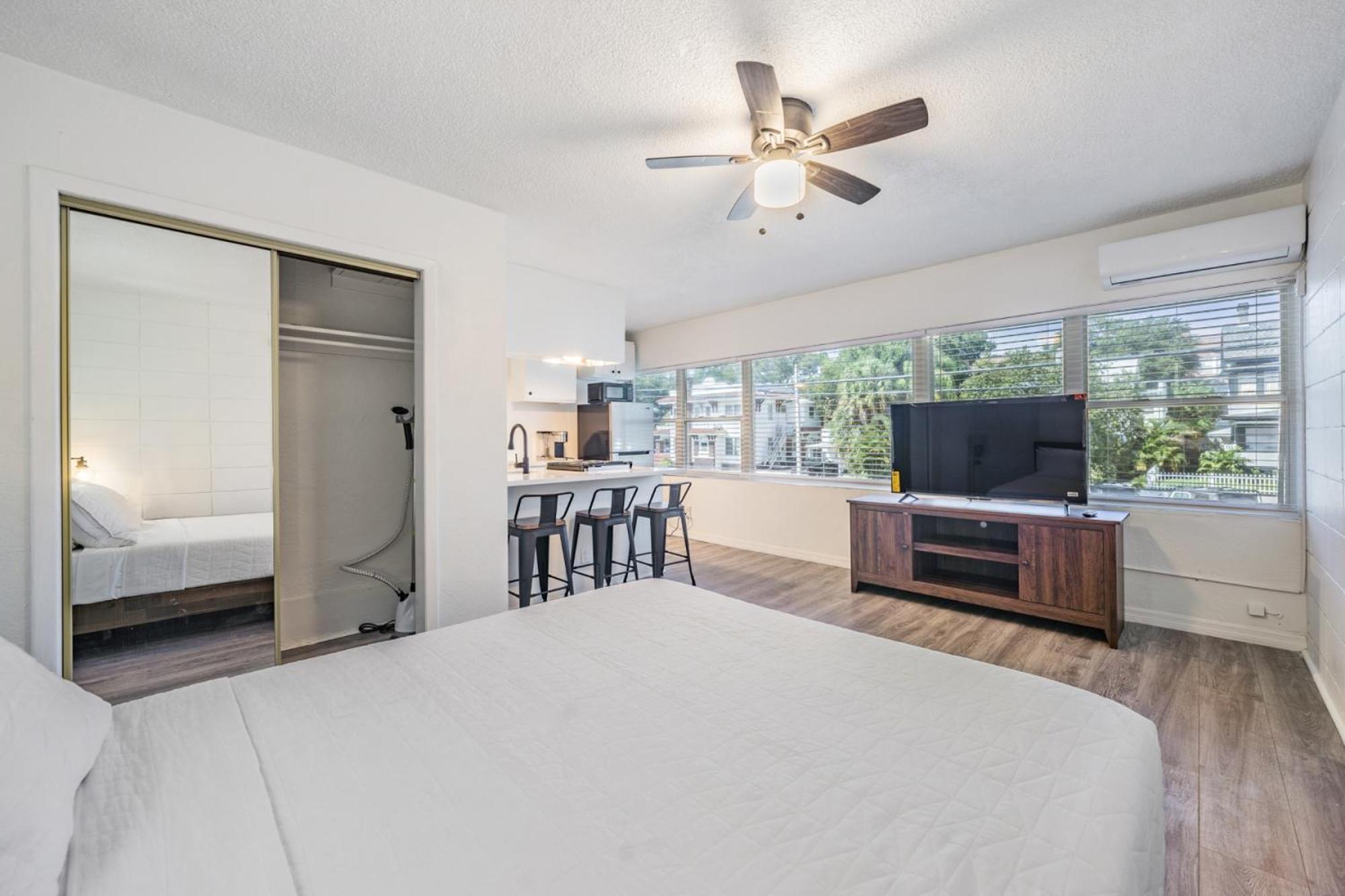 Spacious Near Nightlife & Dining!